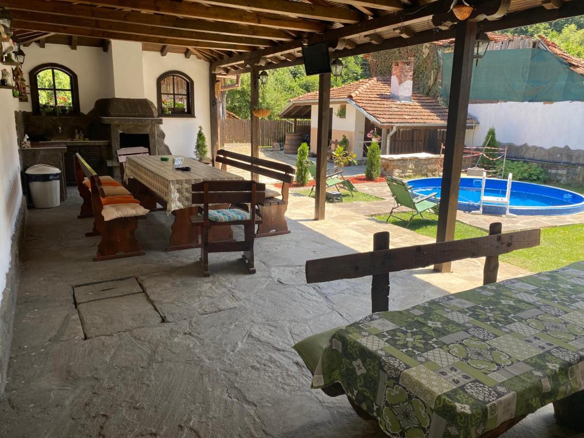 Hotel Yovkovata Kyshta Chiflik Esterno foto