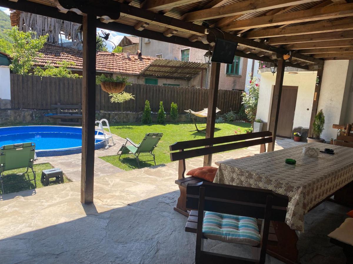Hotel Yovkovata Kyshta Chiflik Esterno foto
